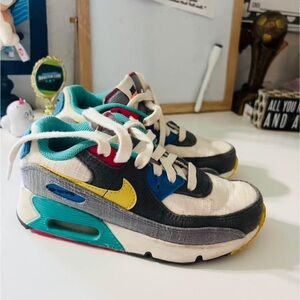 Nike Air Max 90- 
Air Sprung- Iron grey 
Size one
Like new condition